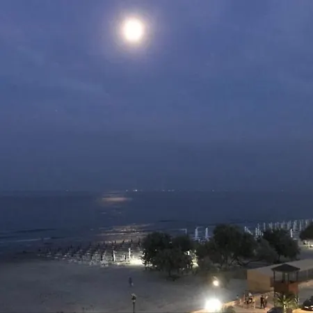 Riviera Mamaia Nord Apartament Alezzi Beach *